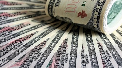 Ważą się losy wymiany handlowej między Stanami Zjednoczonymi a Unią Europejską. Na wysokich cłach stracą obie strony