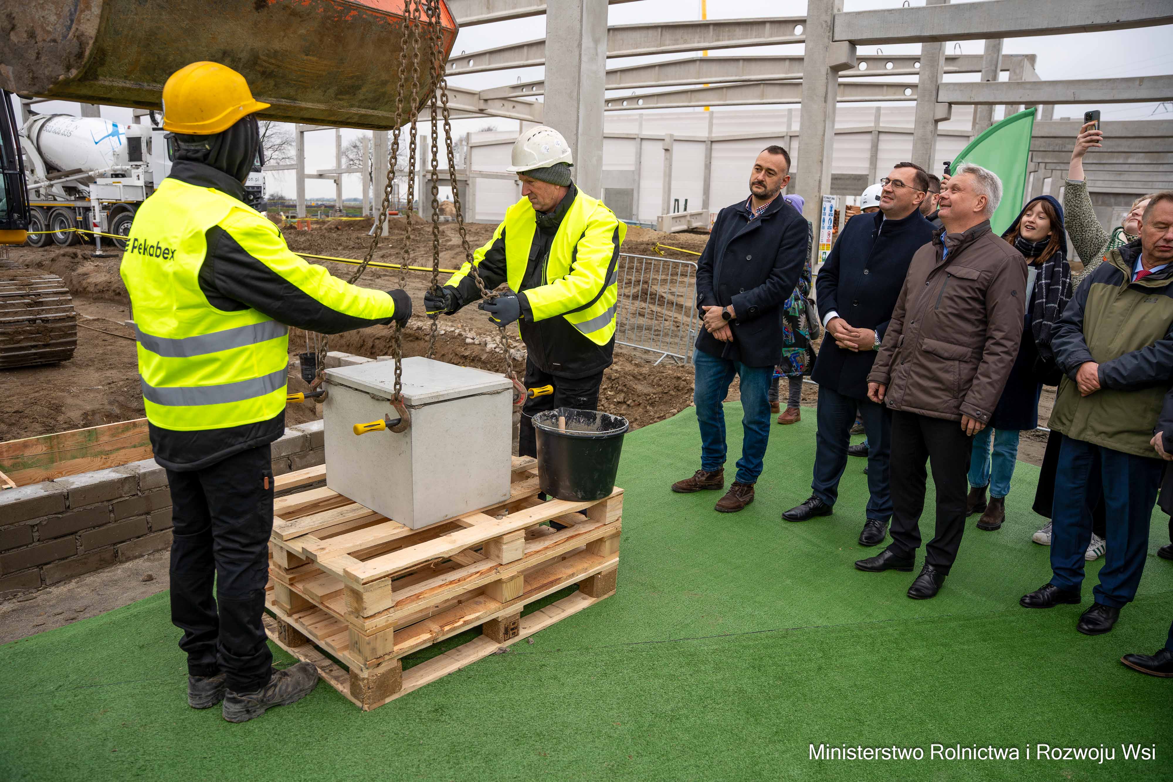 Bronisze: rynek hurtowy stawia na ekologię – powstanie EkoHala